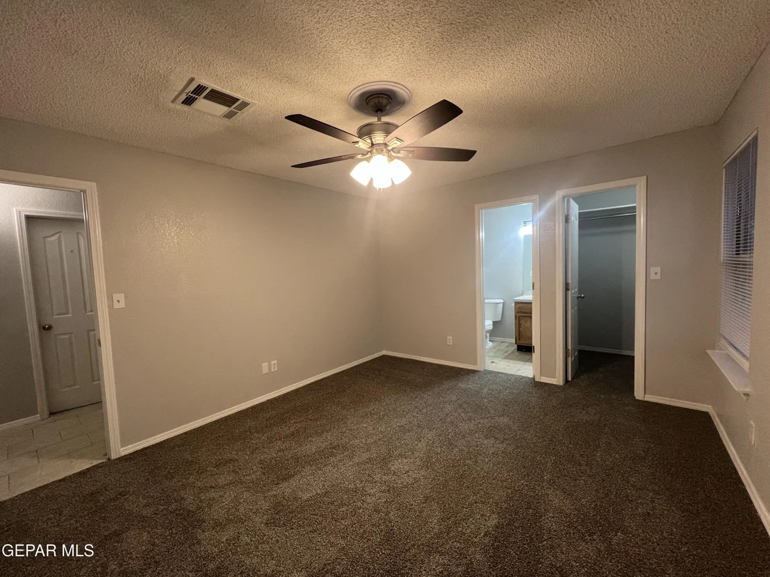 Photo of 10256 VALLE SUAVE Drive