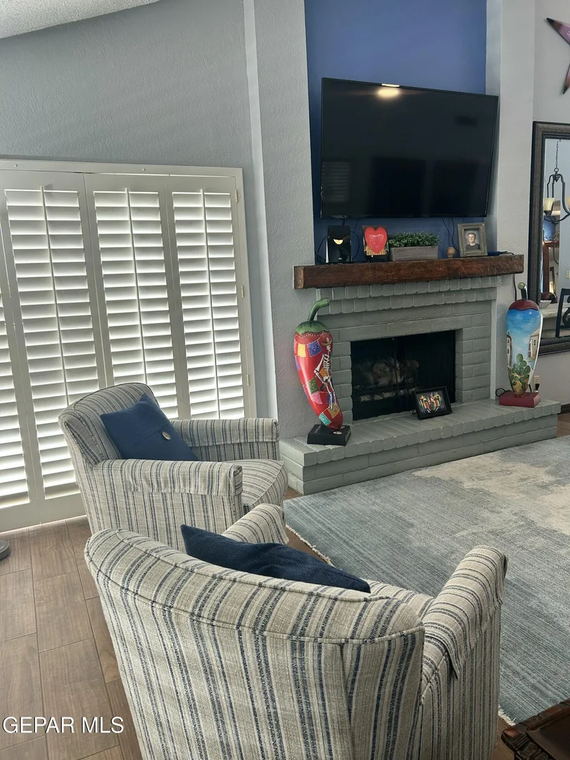 Photo of 804 LAKESHORE Drive