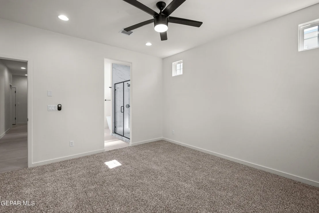 Photo of 13812 Summer View Avenue