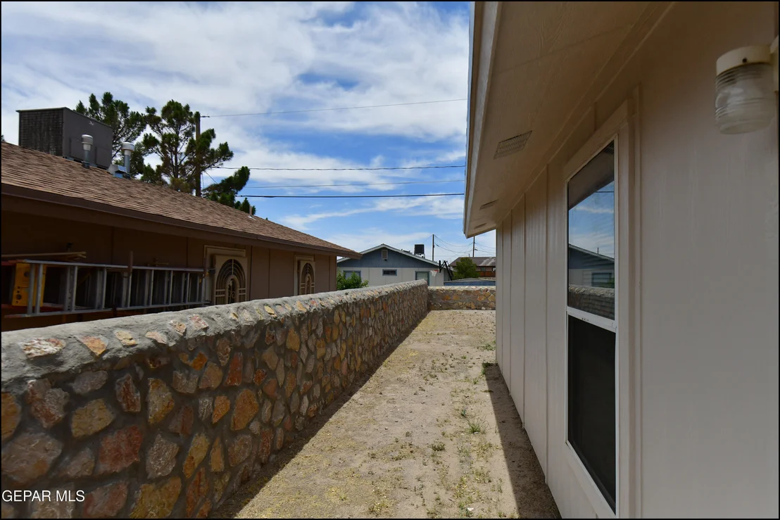 Photo of 315 SUNSET HILLS Drive