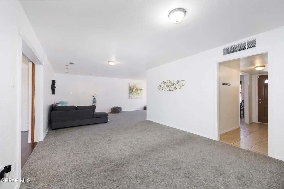 Photo of 9232 Morelia Road