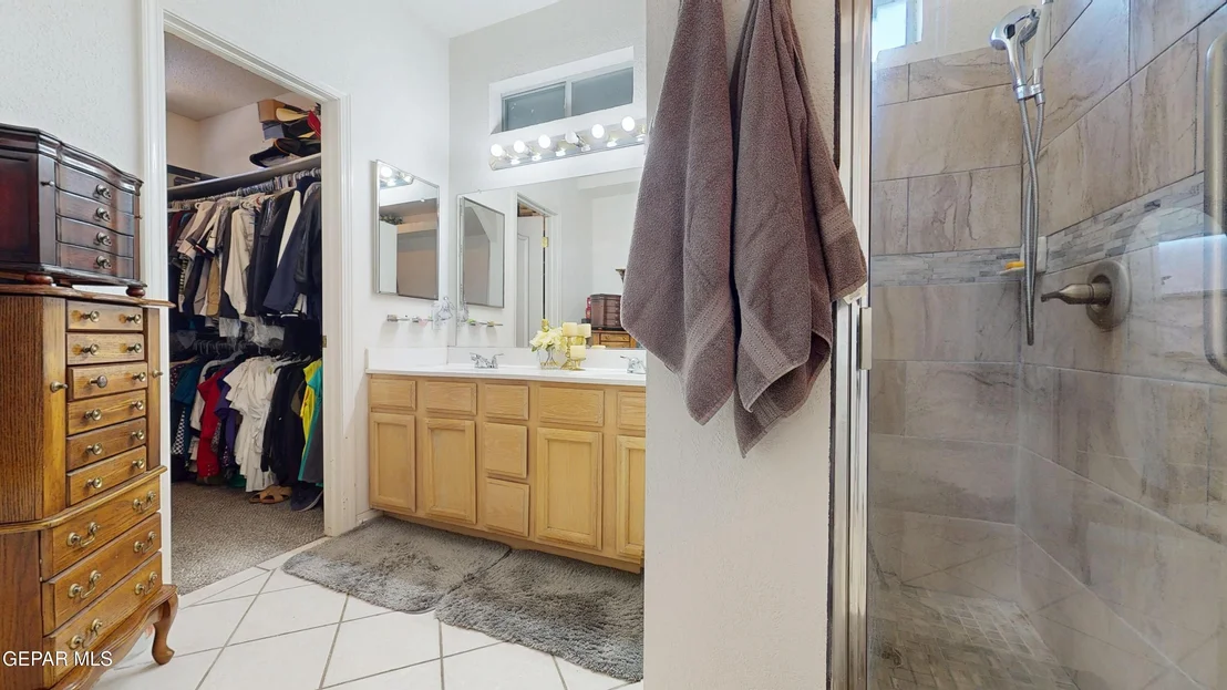 Photo of 1236 VIKKI CARR Lane