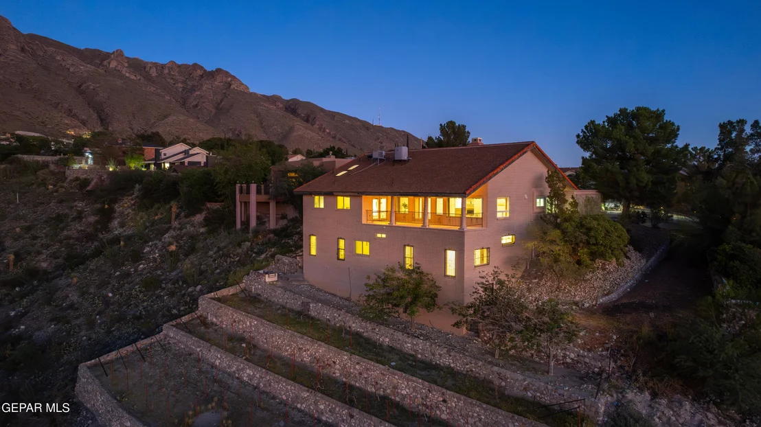 Photo of 401 Sharondale Drive