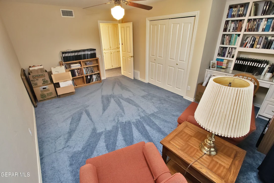 Photo of 517 Stonebluff Road
