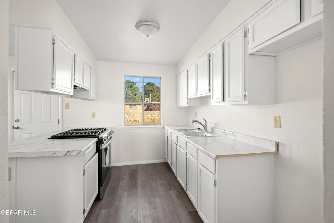 Photo of 276 ROMERIA Drive
