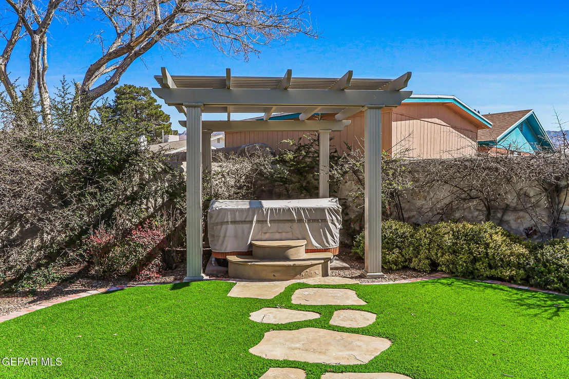 Photo of 824 AGUA CALIENTE Drive