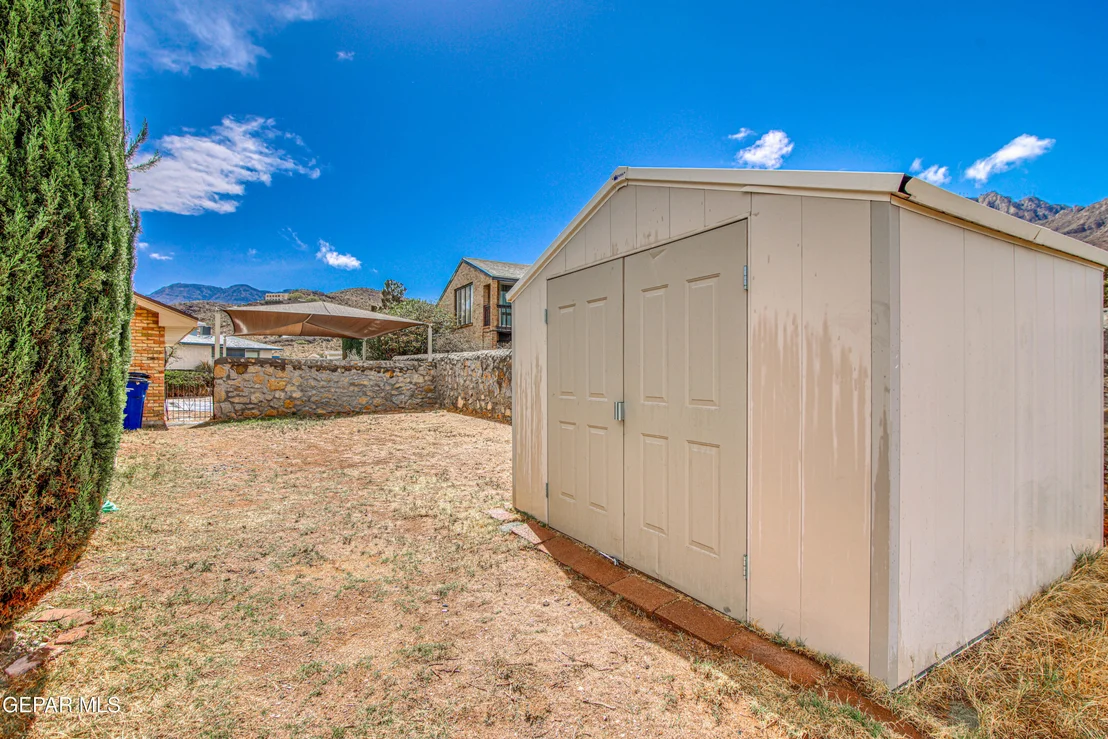 Photo of 2915 STONE EDGE Road