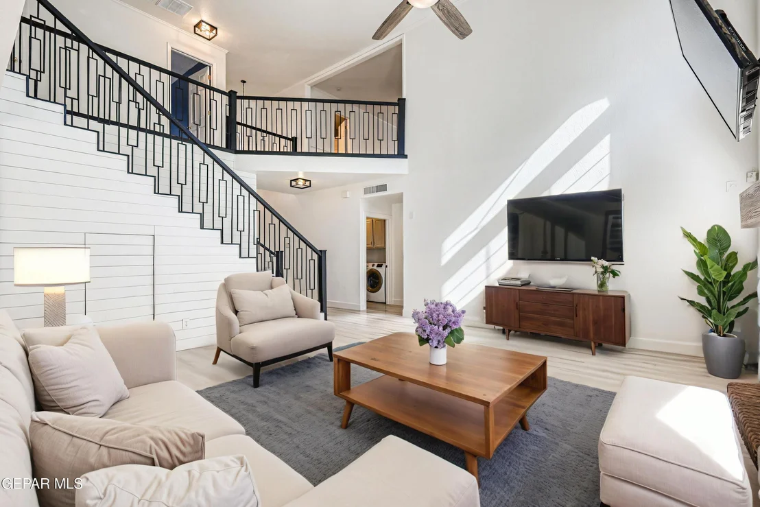 Photo of 918 Bellacumbre Drive