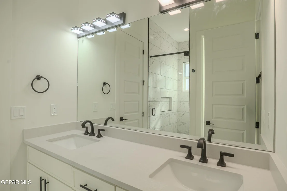 Photo of 5660 RIO BONITO Circle