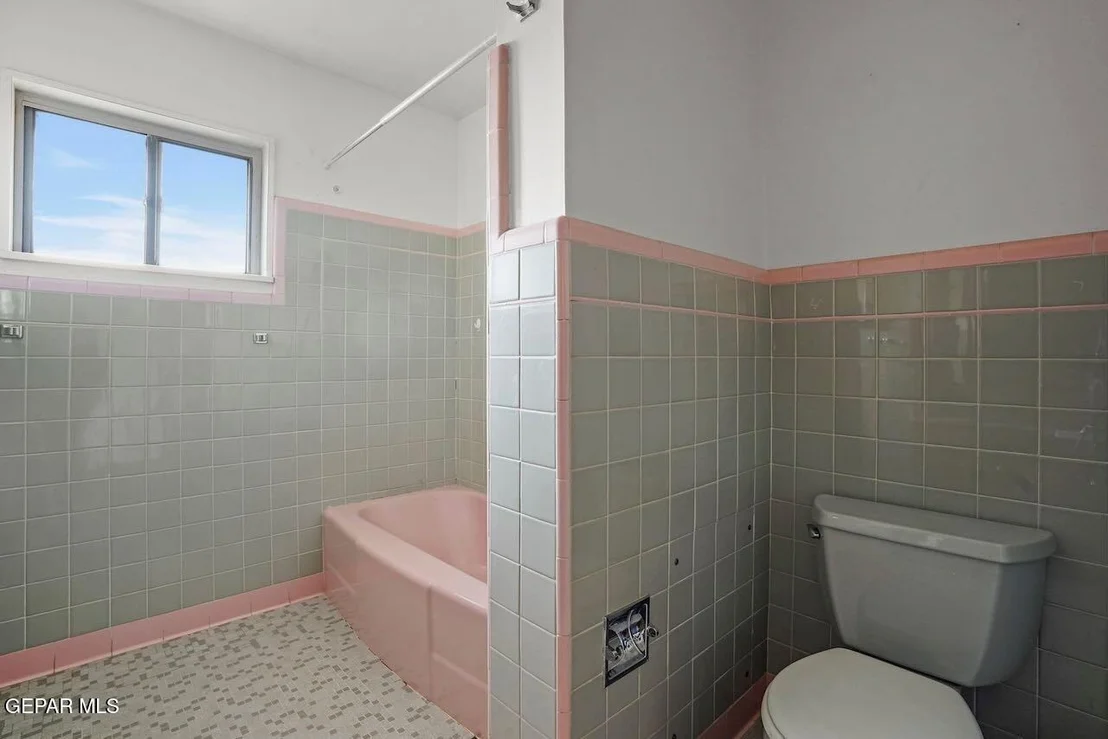 Photo of 4208 HAMPSHIRE Lane