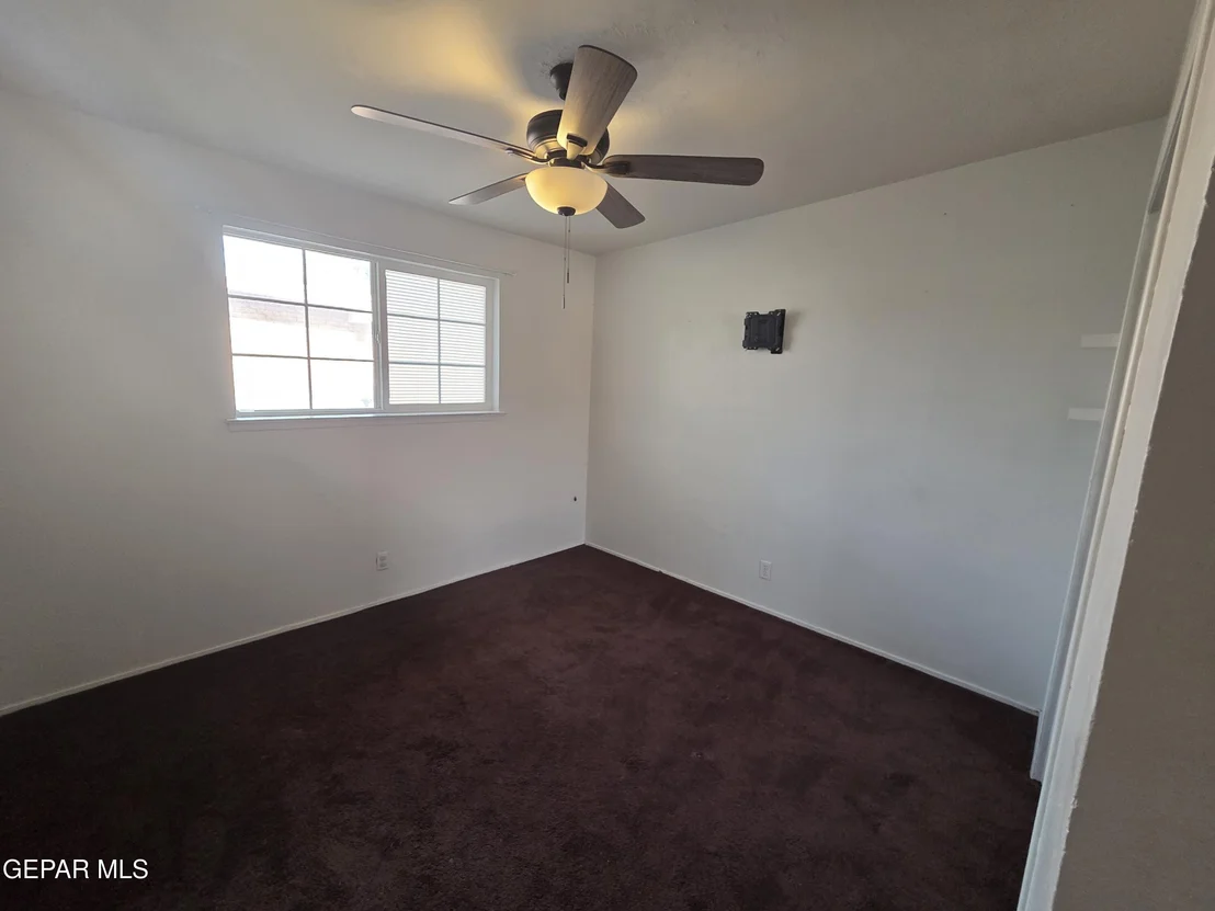 Photo of 5121 JULIANDRA Avenue