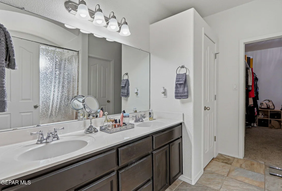 Photo of 12326 Thren Avenue