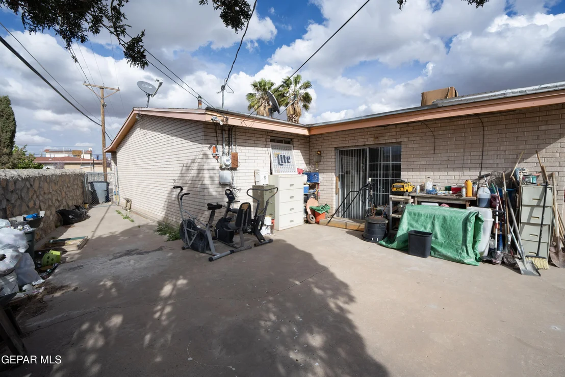 Photo of 8144 BURNHAM Road