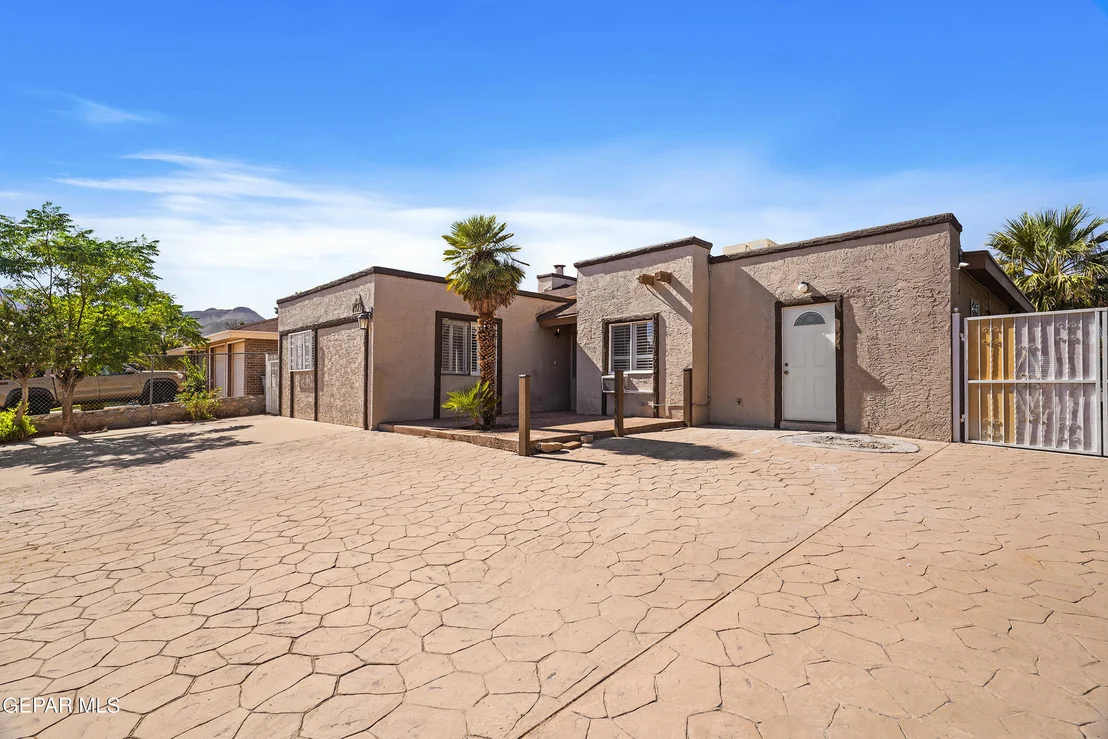 Photo of 4721 MAUREEN Circle