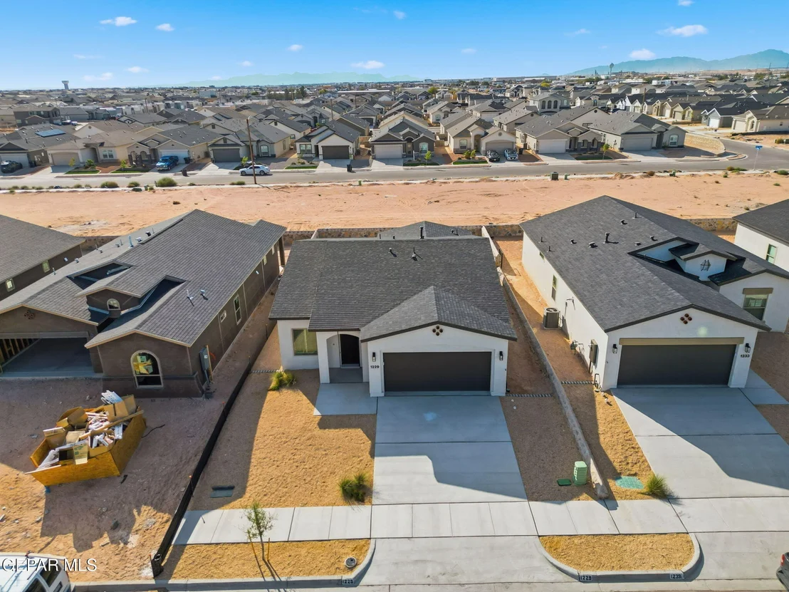 Photo of 13825 Summer Wave Avenue