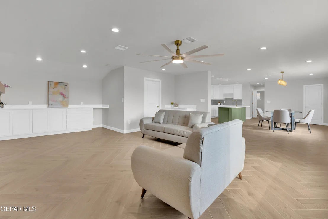 Photo of 9524 RALEIGH Drive
