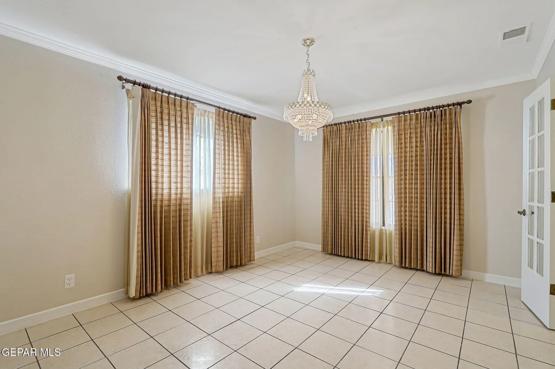Photo of 1304 Honeysuckle Drive