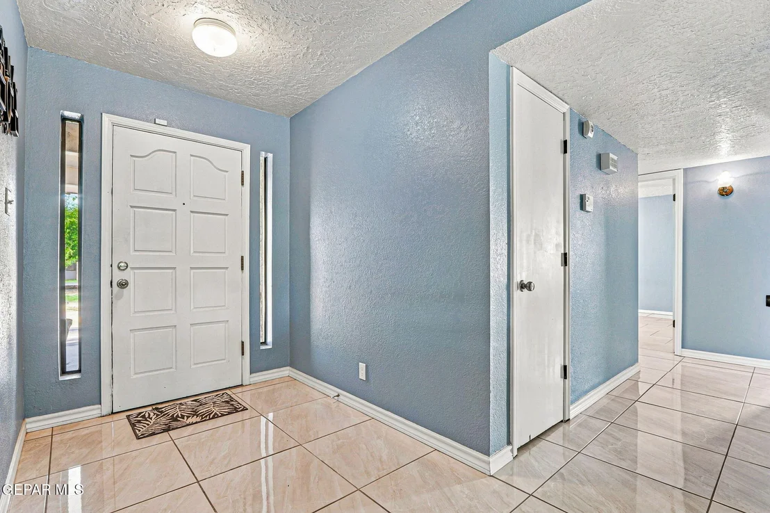Photo of 125 LA NELL Drive