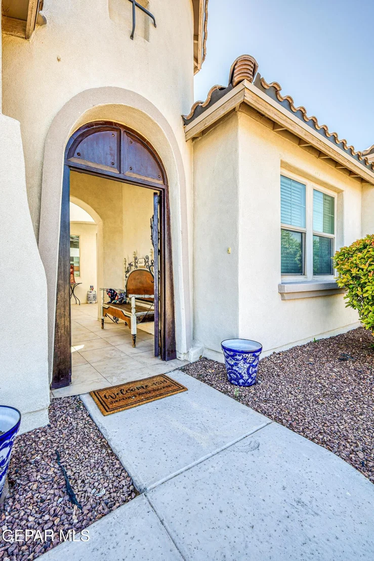Photo of 5892 VALLE SONAR Avenue