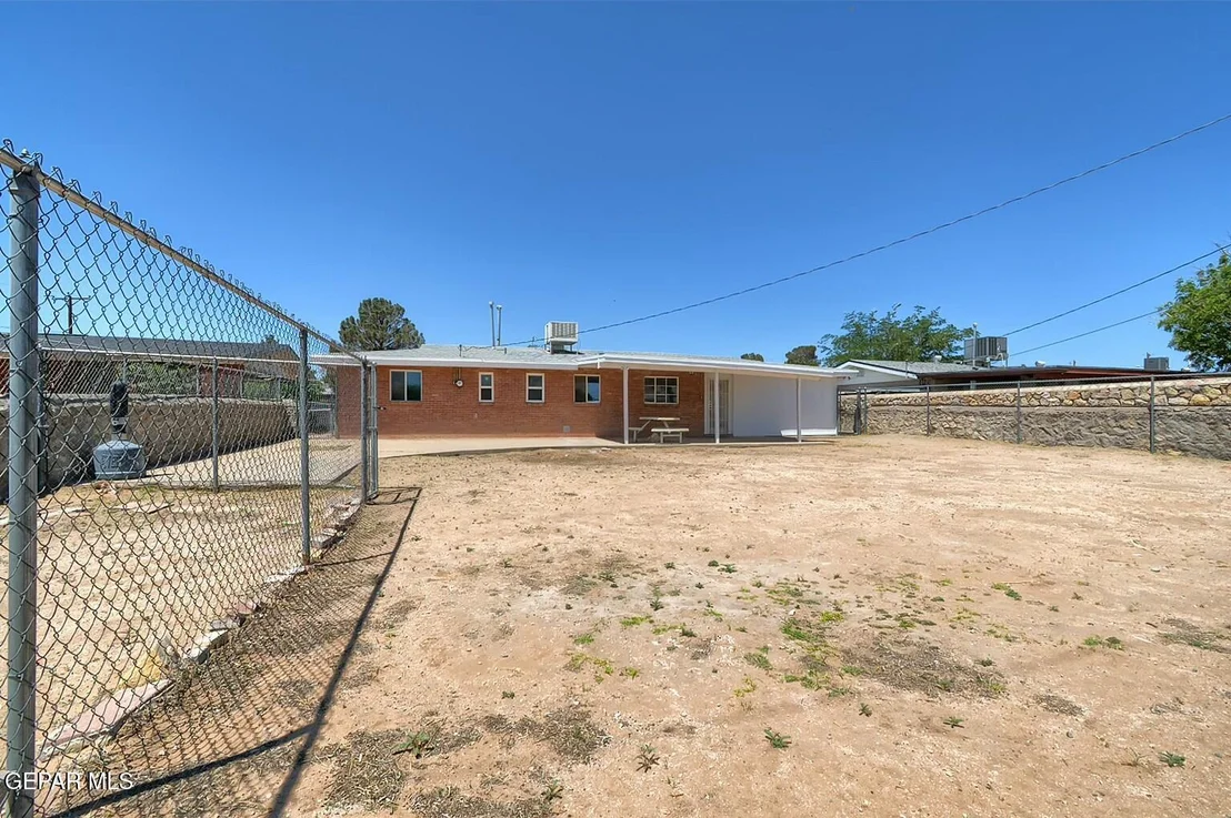 Photo of 2808 HAWICK Road