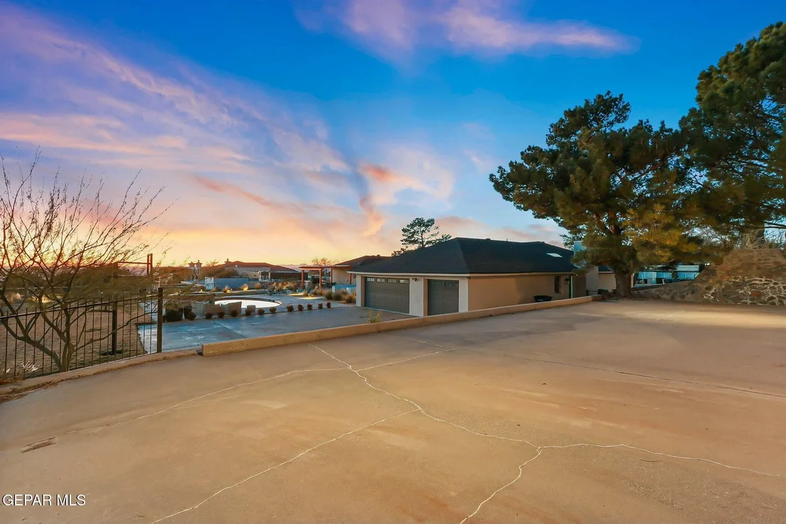 Photo of 6010 TORREY PINES Drive