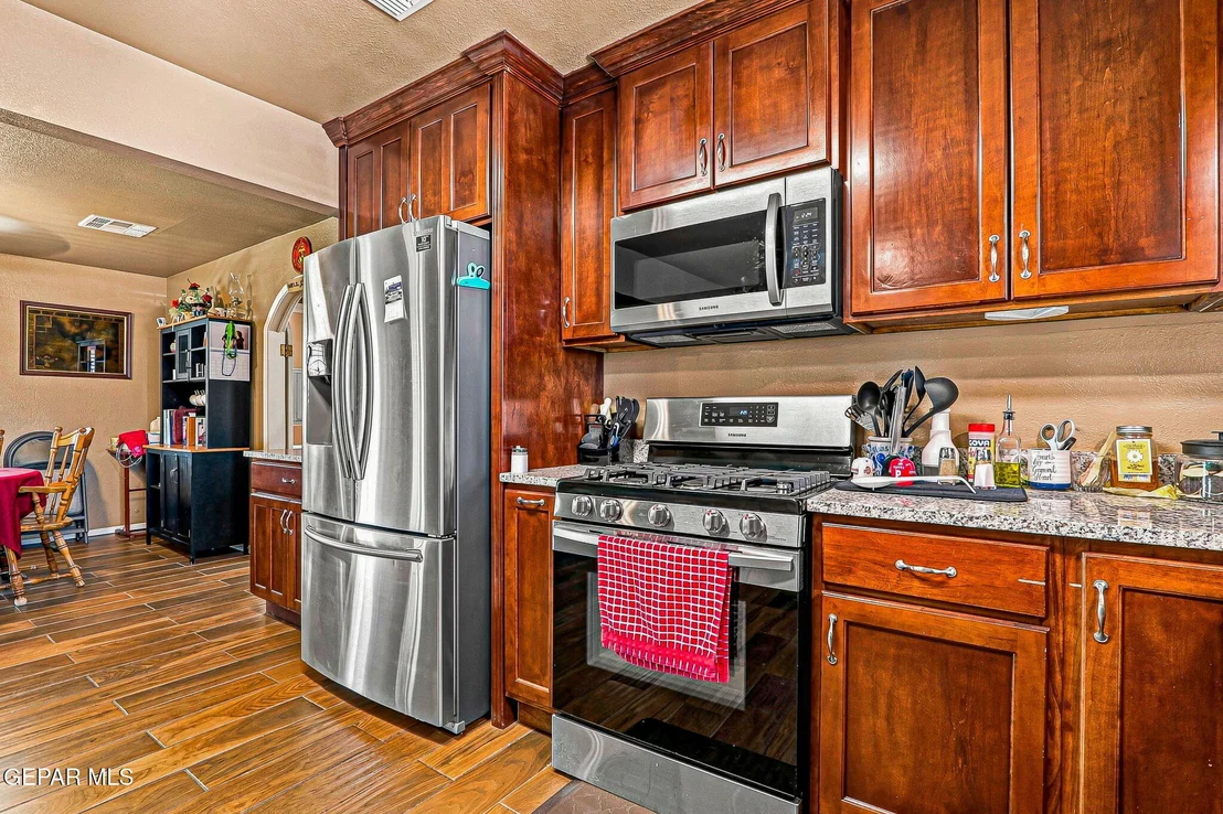 Photo of 8713 ECHO Street