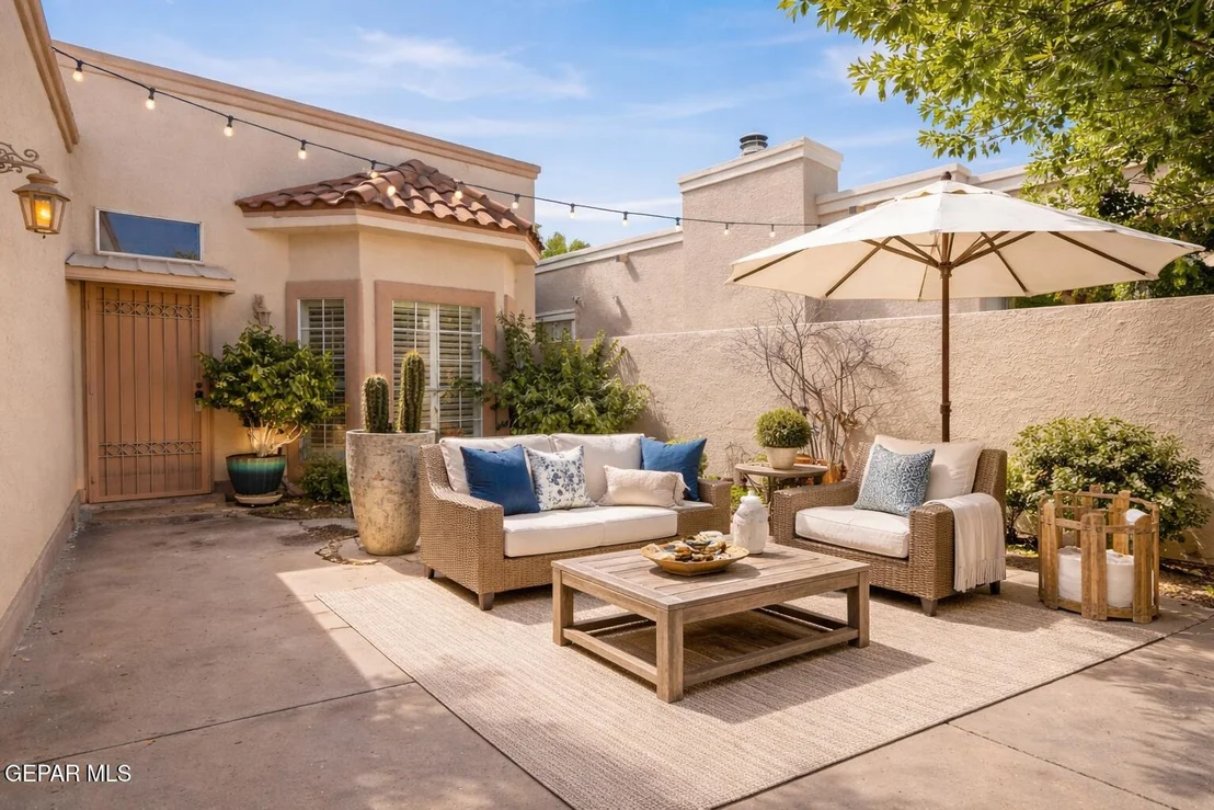 Photo of 1038 LOS JARDINES Circle