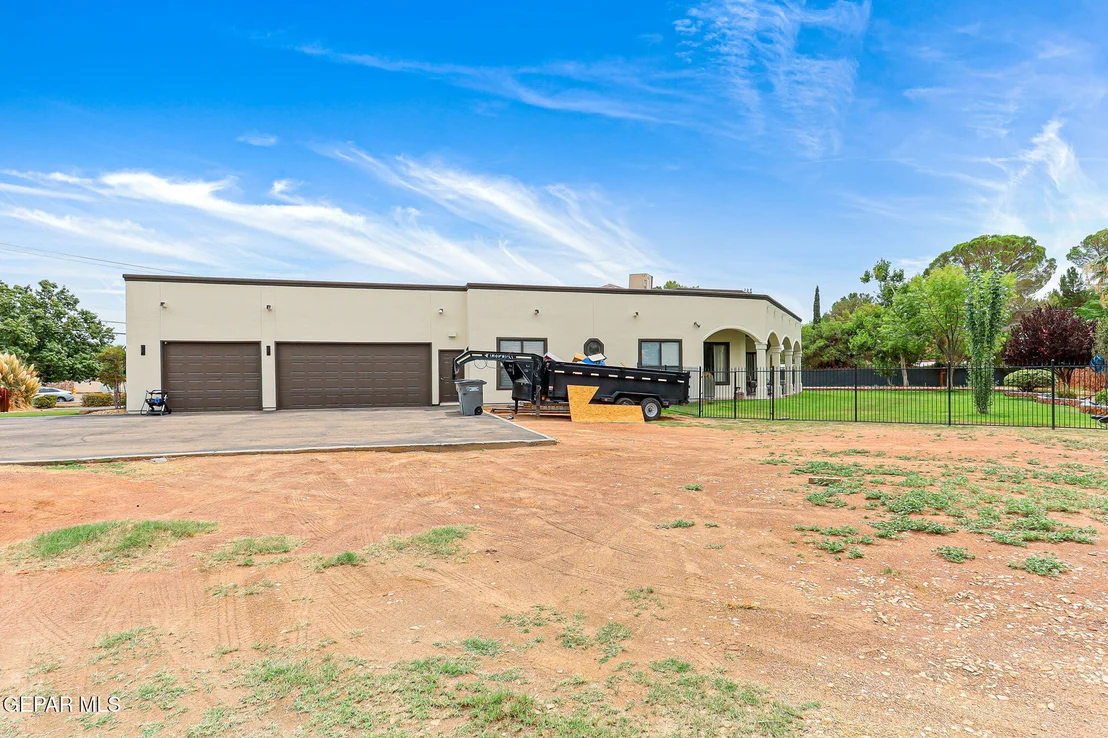 Photo of 5301 UPPER VALLEY Road