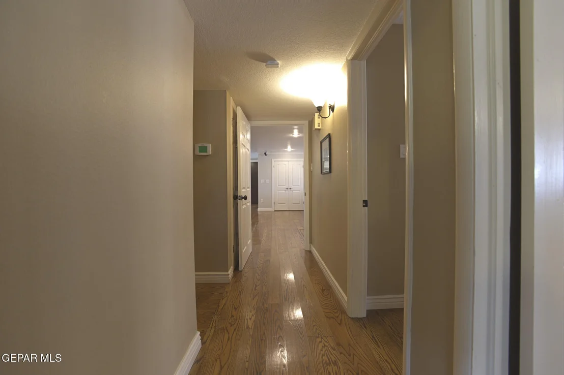 Photo of 417 INDIAN BLUFF Road