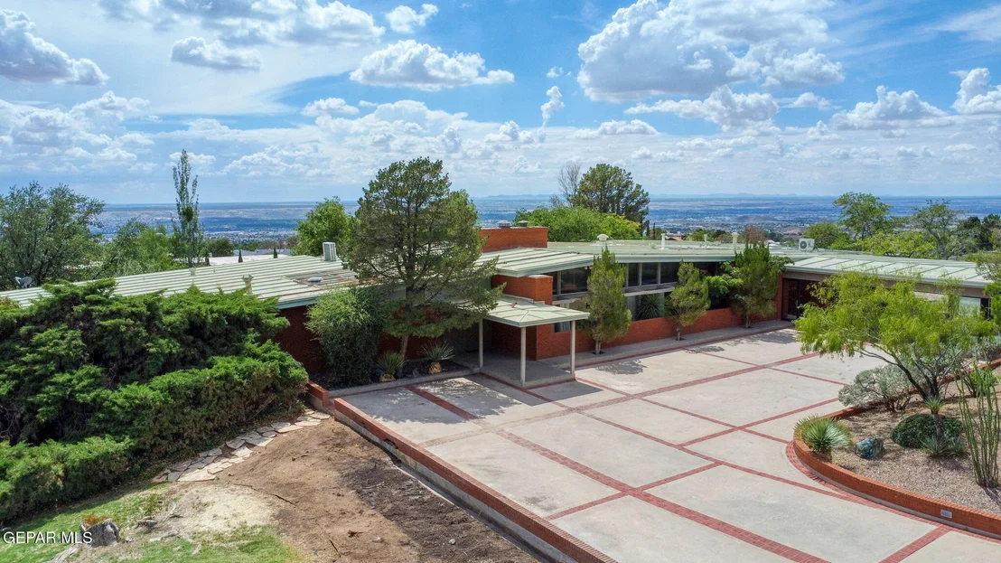 Photo of 1209 Thunderbird Drive