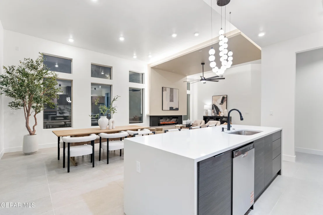 Photo of 1400 HARLAN POINT Place