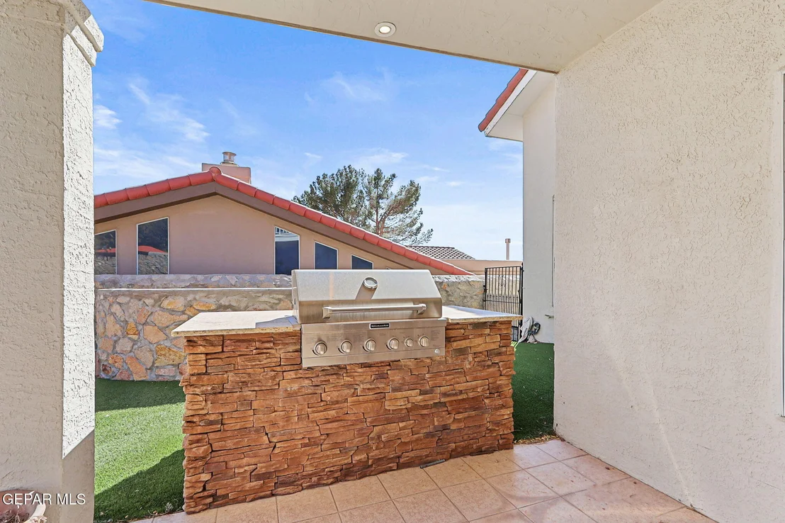Photo of 5566 Buckley Drive