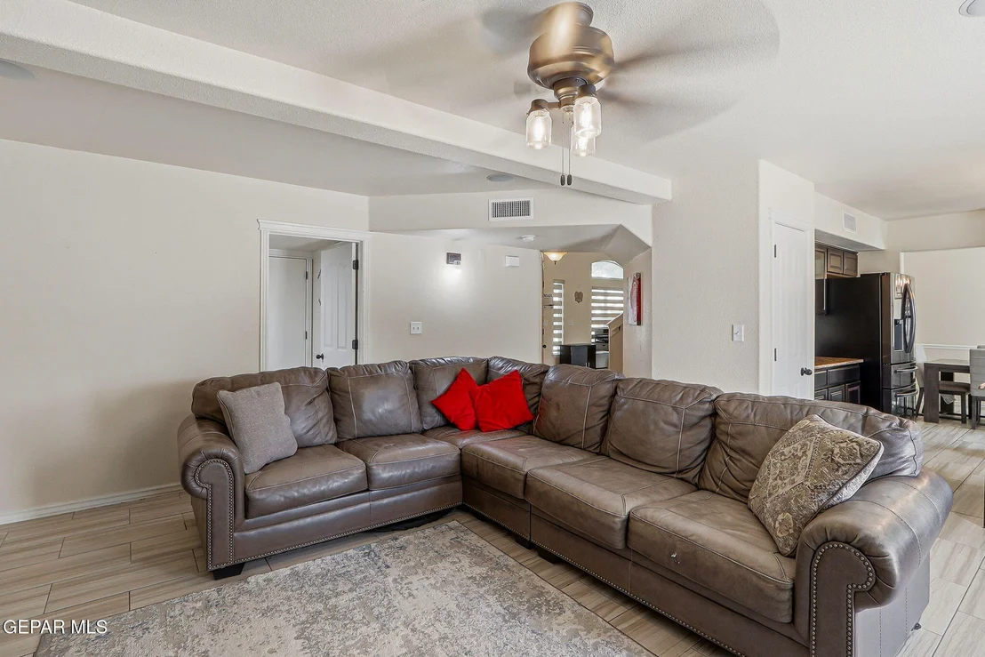 Photo of 600 Valley Plum Avenue