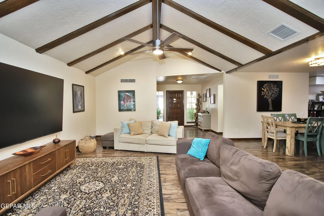 Photo of 516 QUERETARO Drive
