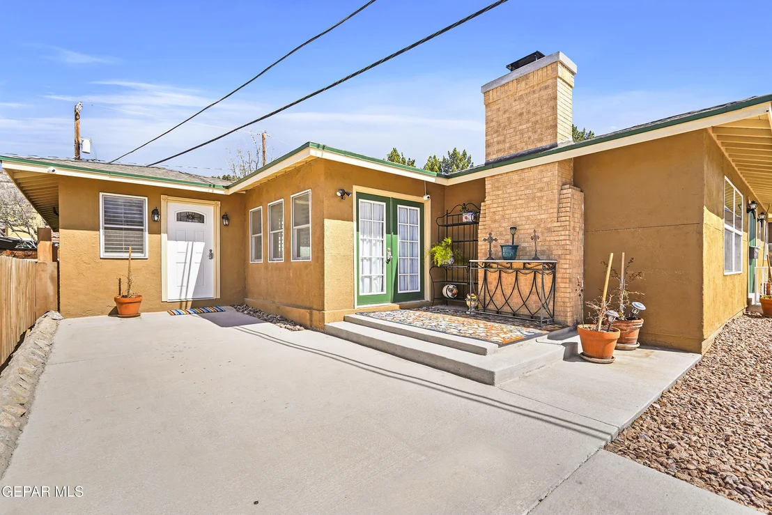 Photo of 1109 WHITAKER Lane
