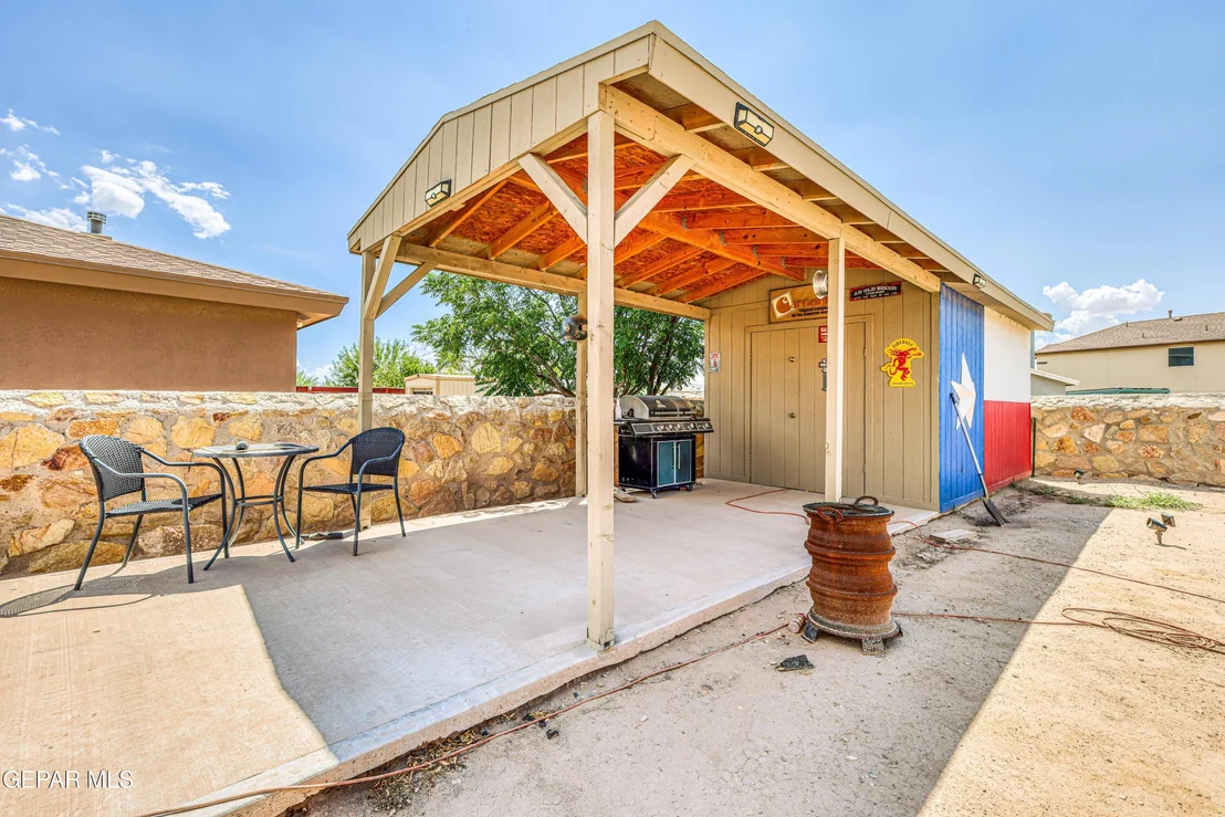 Photo of 13502 RED RIVER Road