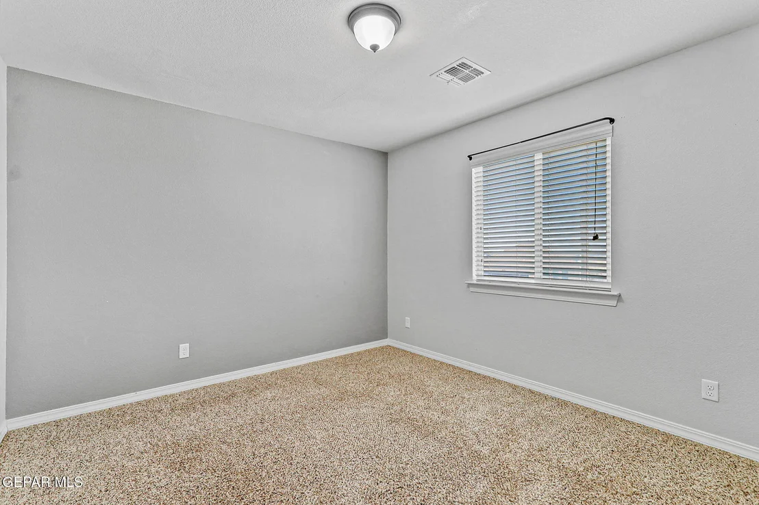 Photo of 7108 N North Skies
