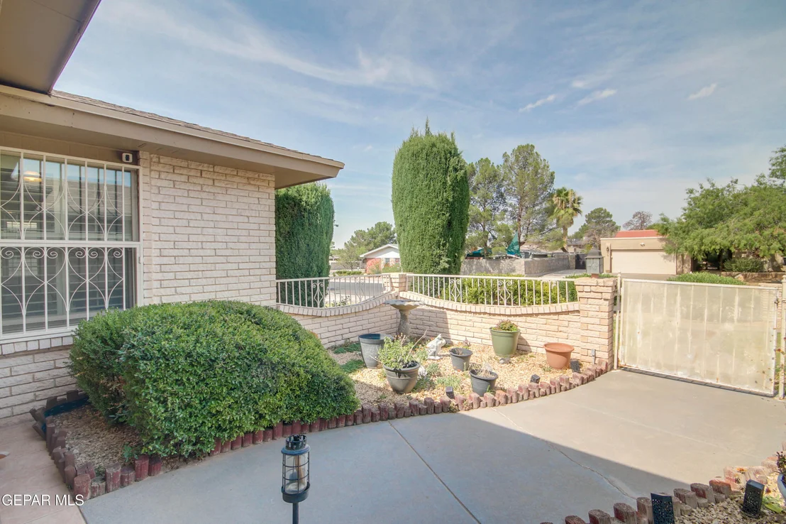 Photo of 1640 BESSEMER Drive