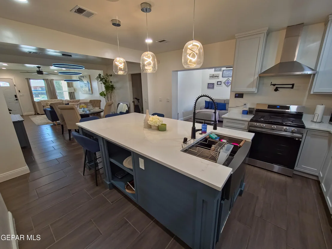 Photo of 7321 CUBA Drive