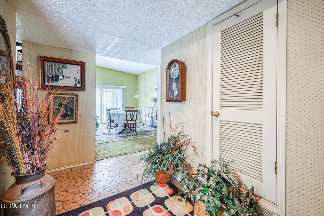 Photo of 220 MOONGLOW Drive