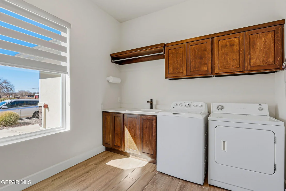 Photo of 12329 SUGDEN Road