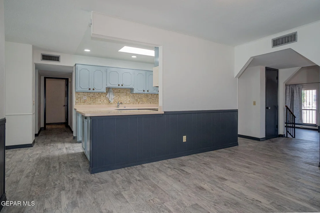 Photo of 3204 HIGH POINT Drive