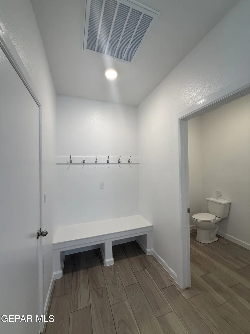 Photo of 10724 Aaron Street