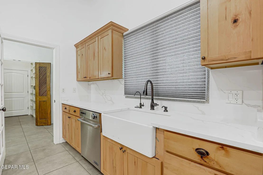 Photo of 5540 Westside Drive