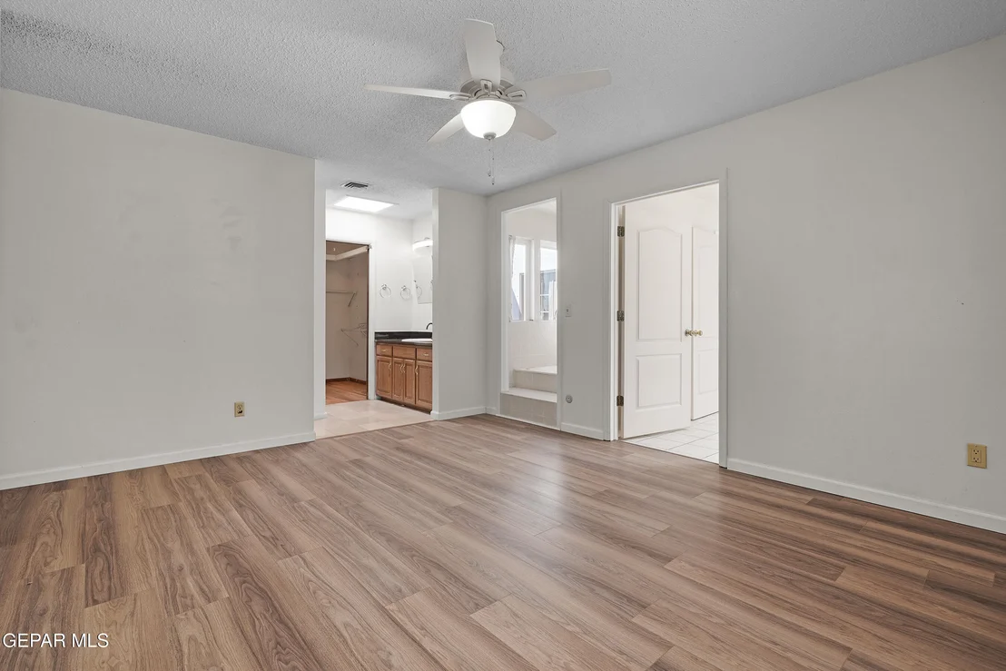 Photo of 805 MARIMBA Drive