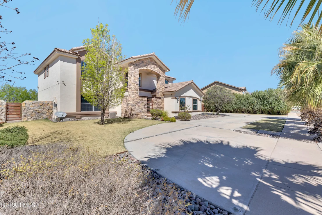 Photo of 6253 COSECHA LUNA Circle