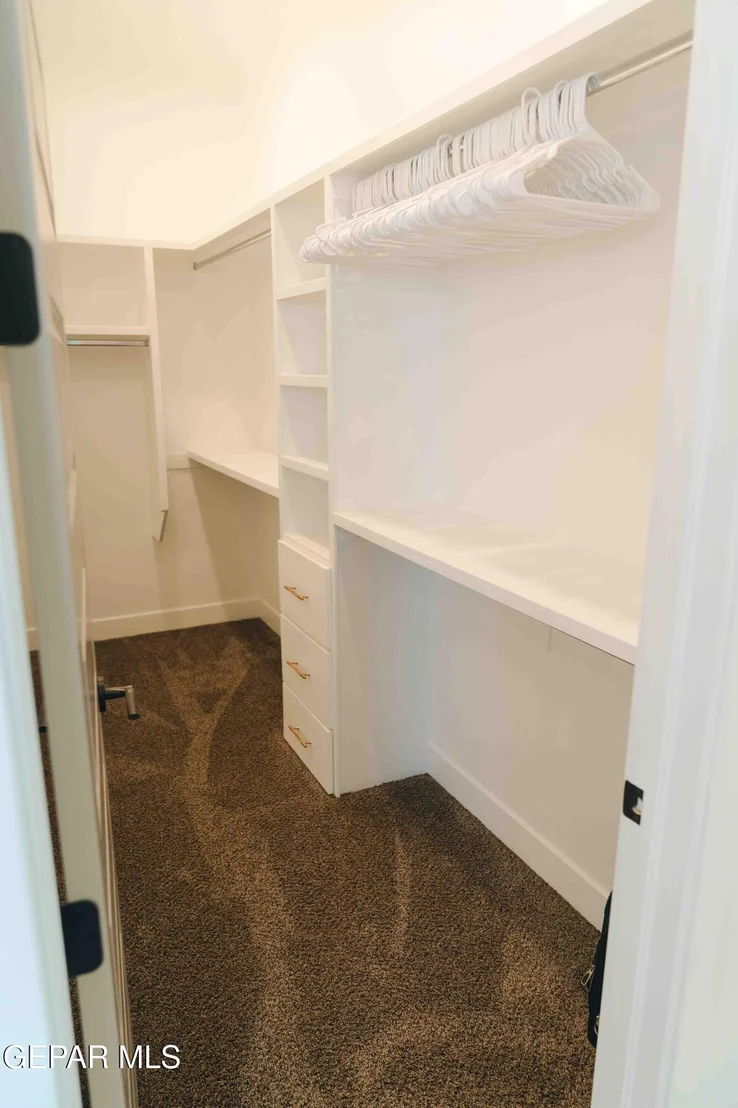 Photo of 653 BIR Circle