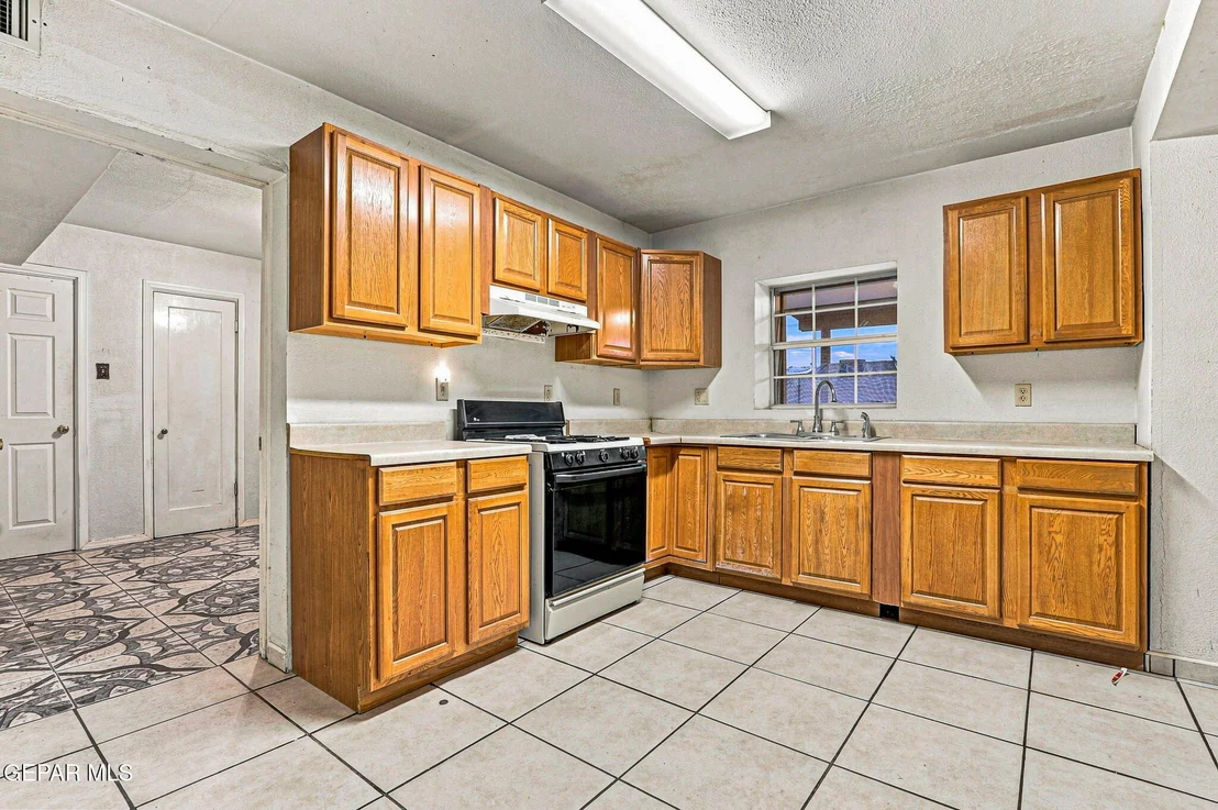 Photo of 637 Alicia Drive