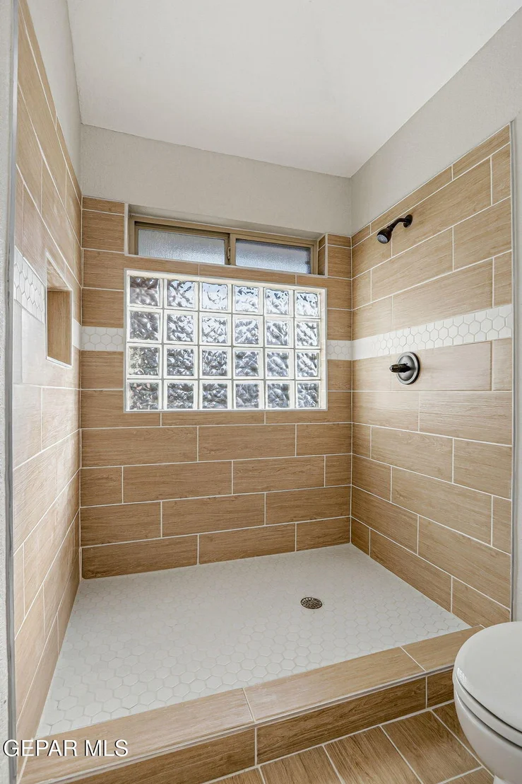 Photo of 5116 ROGER MARIS Drive