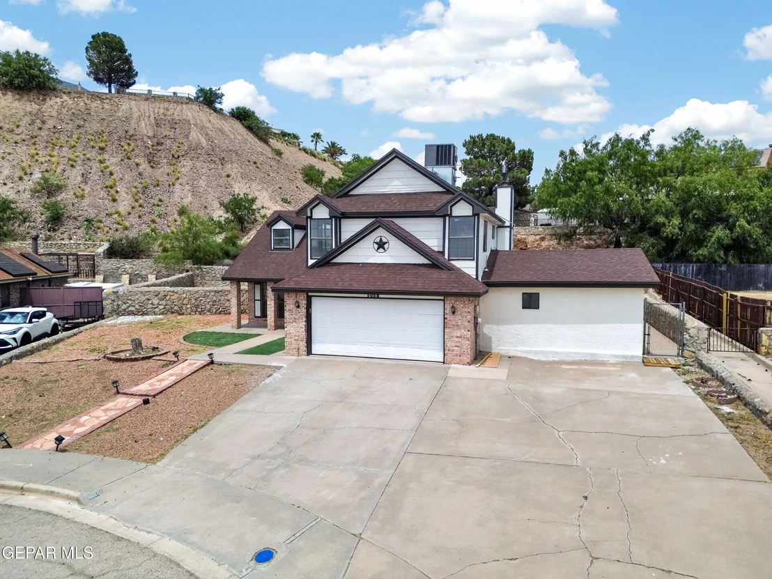 Photo of 808 ROTTERDAM Way